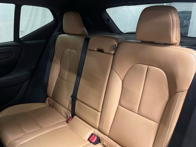 Volvo XC40 usata a Macerata (13)