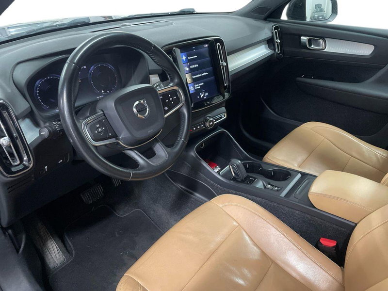 Volvo XC40 usata a Macerata (16)