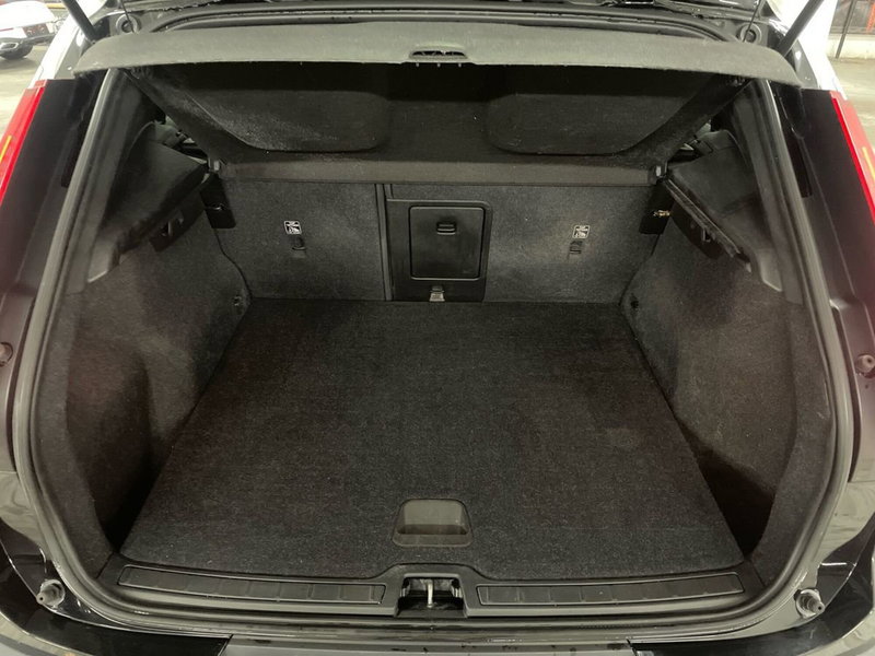 Volvo XC40 usata a Macerata (7)