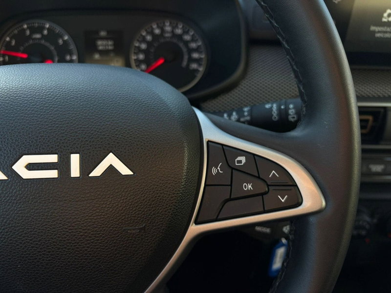 Dacia Sandero usata a Vercelli (7)