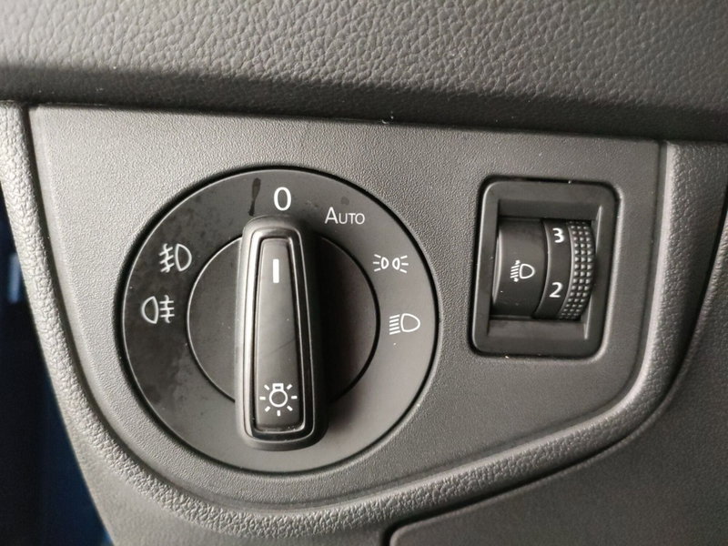 Volkswagen Taigo usata a Napoli (14)