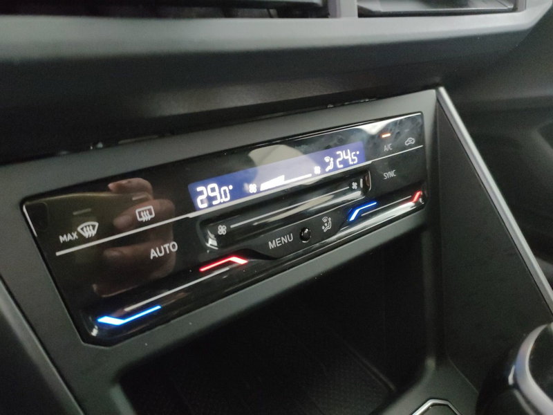 Volkswagen Taigo usata a Napoli (18)