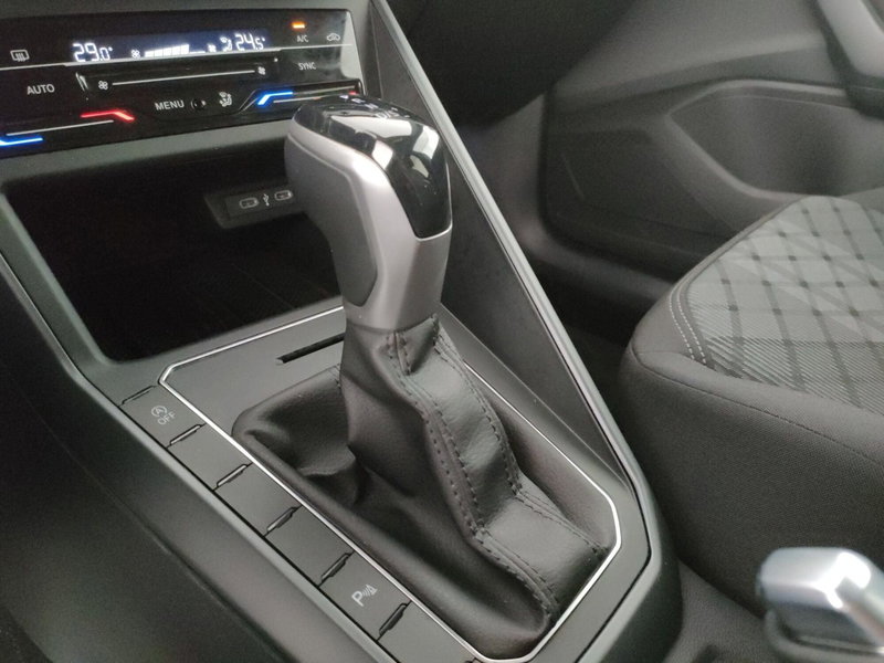 Volkswagen Taigo usata a Napoli (19)