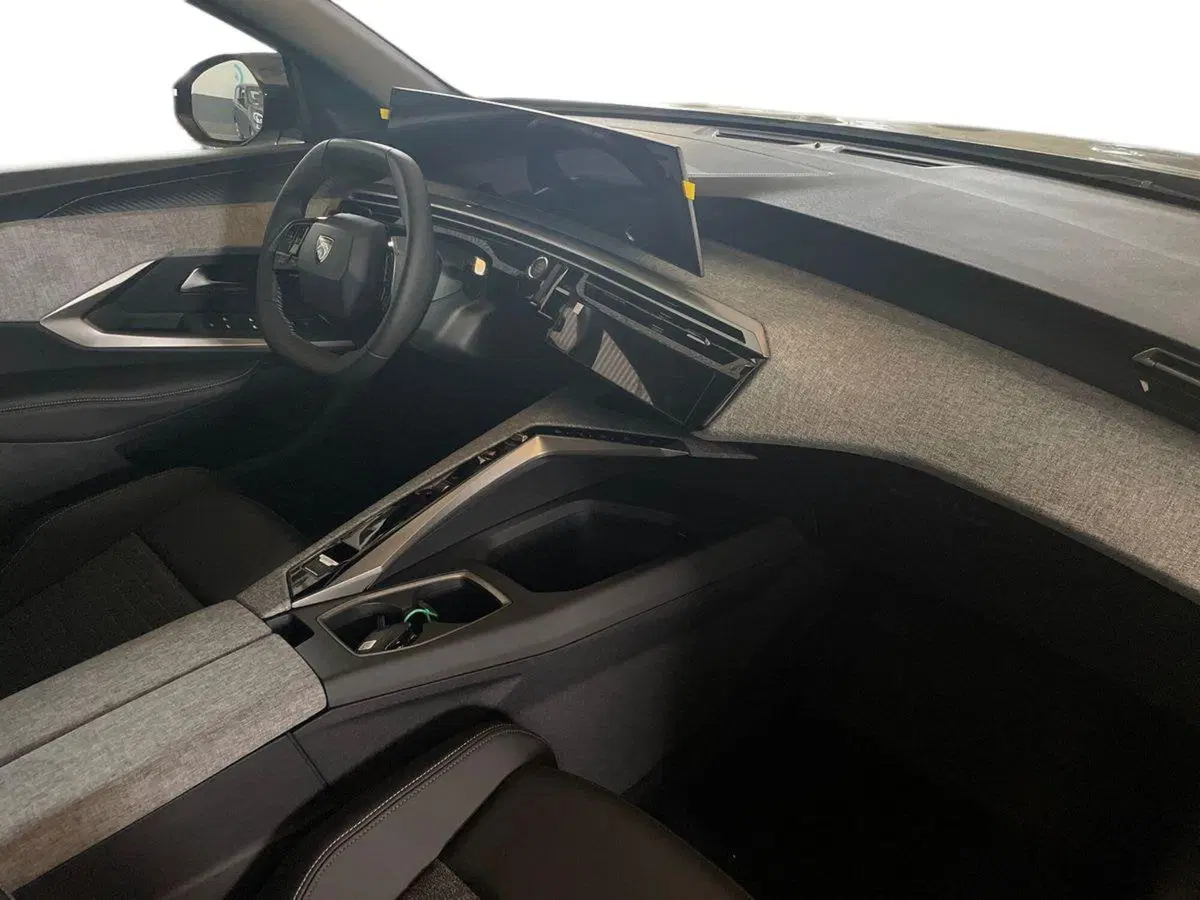 Peugeot 3008 nuova a Salerno (11)