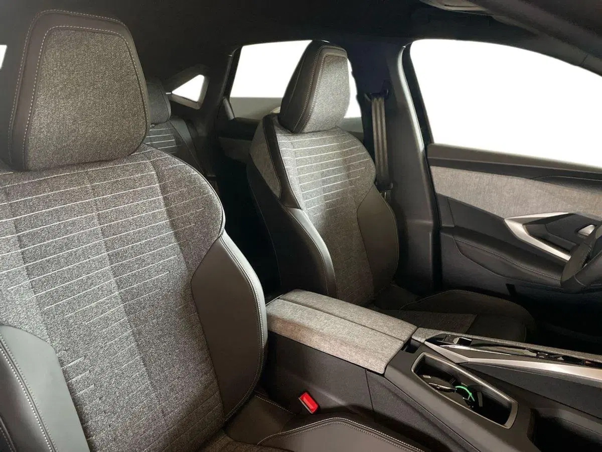 Peugeot 3008 nuova a Salerno (12)