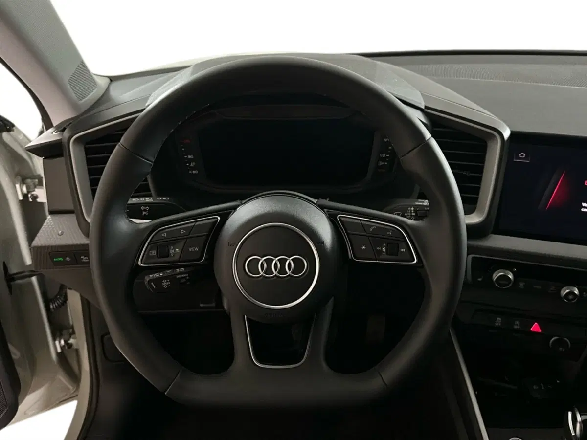 Audi A1 Sportback usata a Napoli (11)