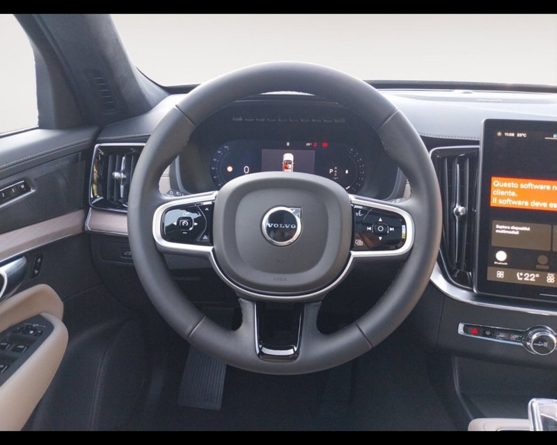 Volvo XC90 nuova a Ravenna (11)