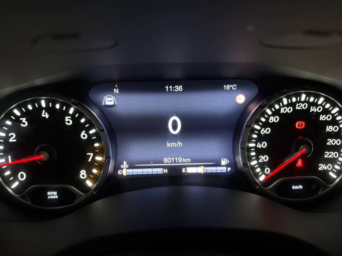 Jeep Renegade usata a Milano (11)
