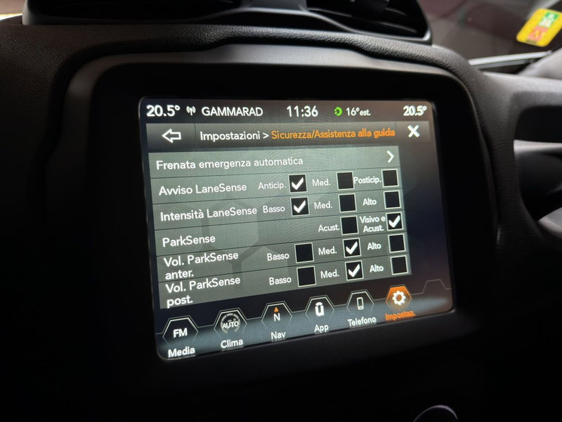 Jeep Renegade usata a Milano (14)