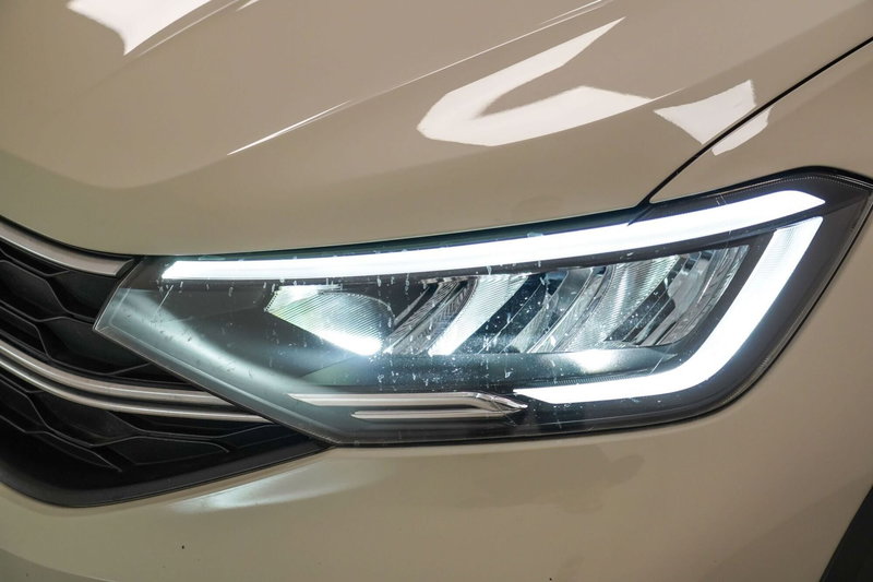 Volkswagen Taigo usata a Varese (7)