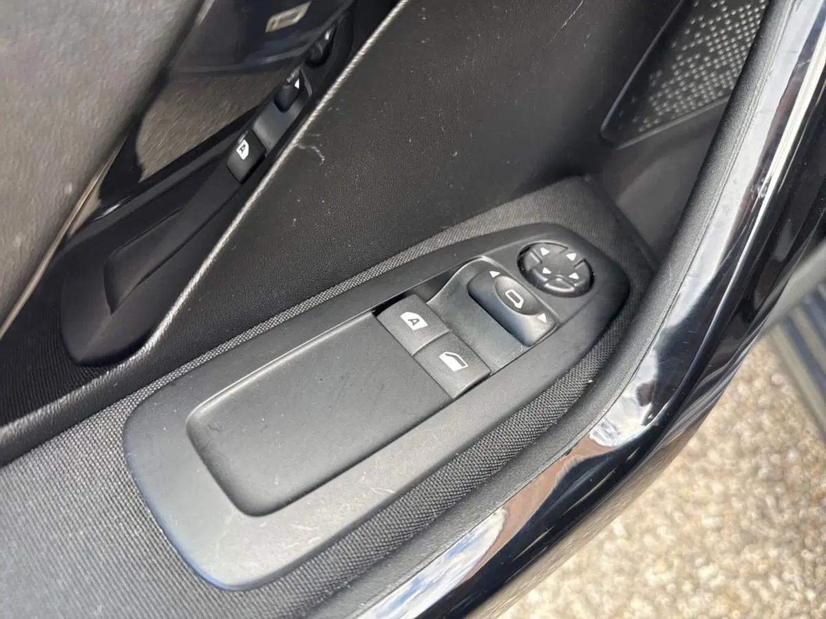 Peugeot 208 usata a Firenze (20)