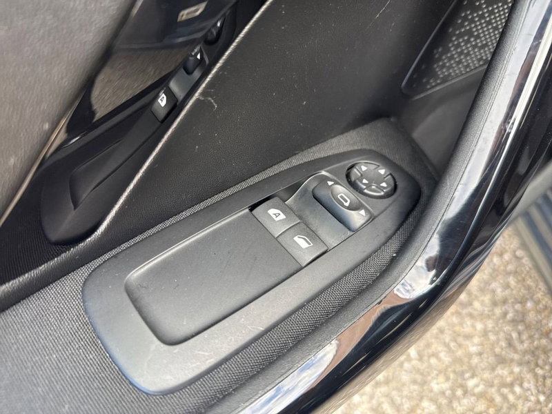 Peugeot 208 usata a Firenze (20)