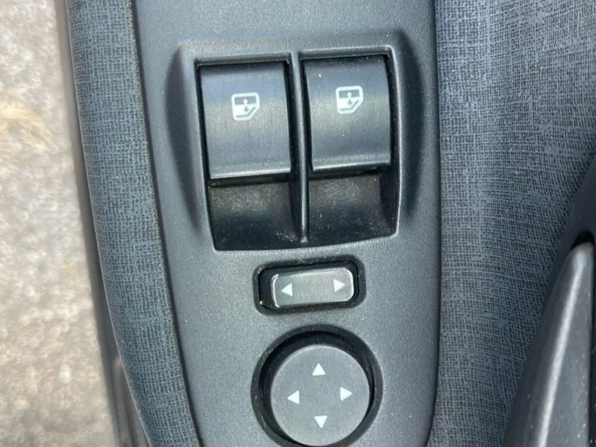 Lancia Ypsilon usata a Frosinone (12)