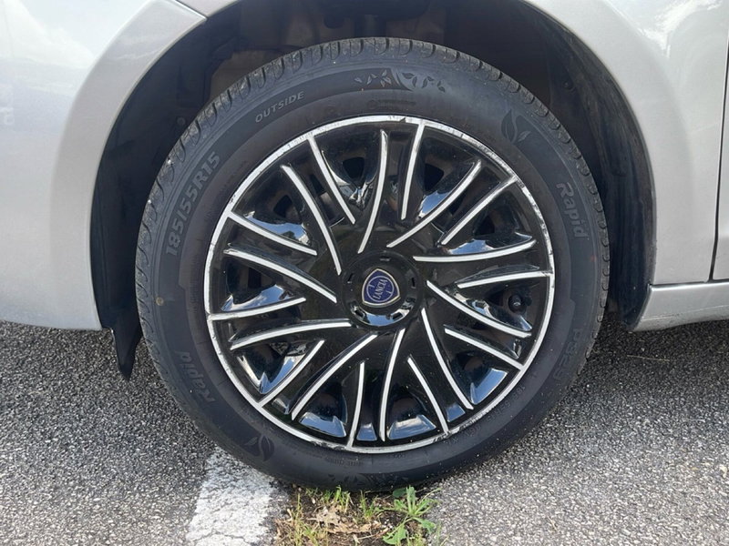 Lancia Ypsilon usata a Frosinone (16)