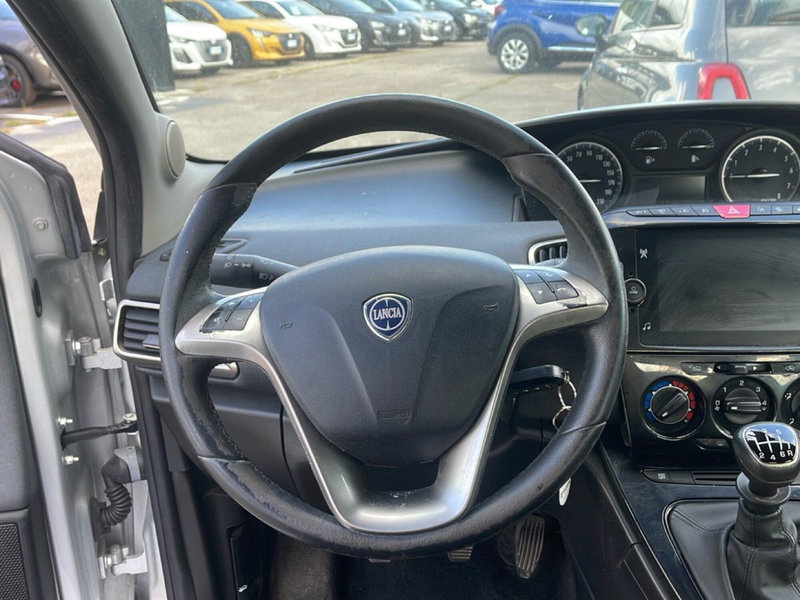 Lancia Ypsilon usata a Frosinone (8)