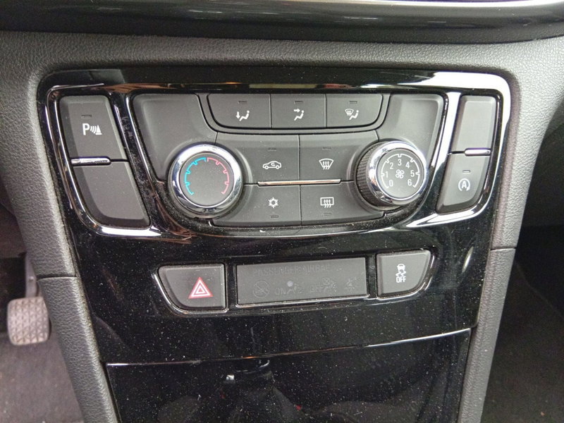 Opel Mokka nuova a Catania (16)