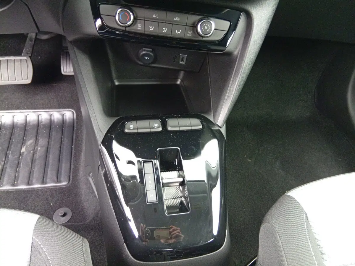 Opel Corsa nuova a Catania (12)
