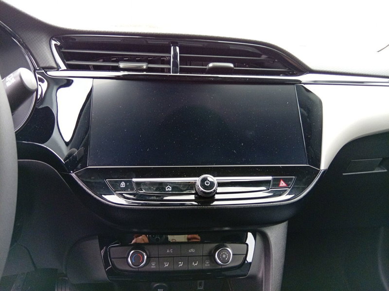 Opel Corsa nuova a Catania (15)