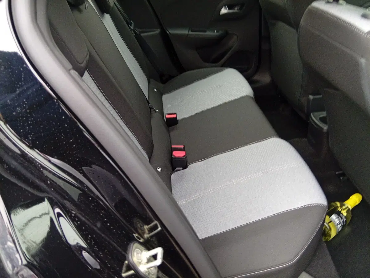 Opel Corsa nuova a Catania (9)