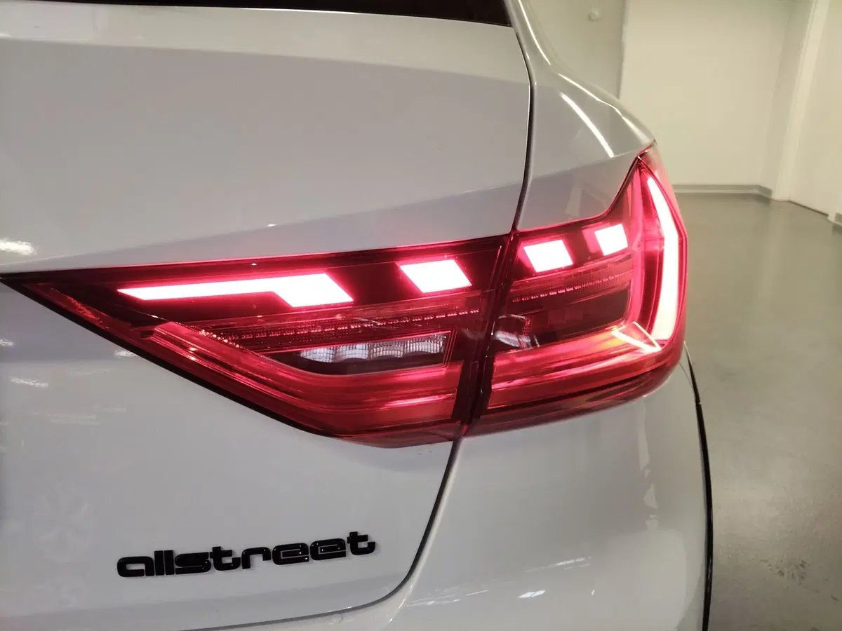 Audi A1 allstreet usata a Modena (17)
