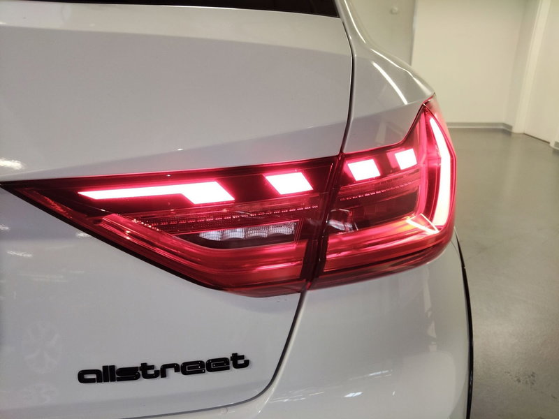Audi A1 allstreet usata a Modena (17)