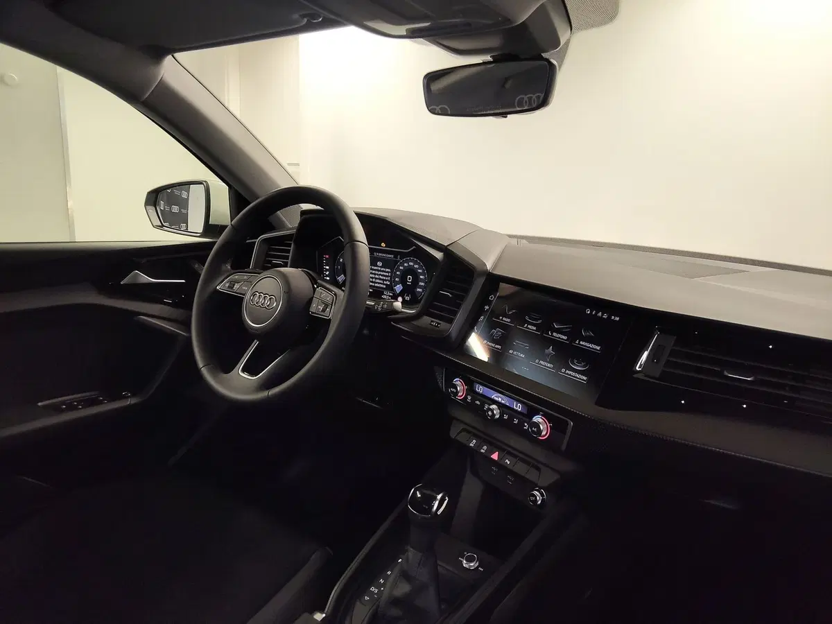 Audi A1 Sportback nuova a Modena (8)