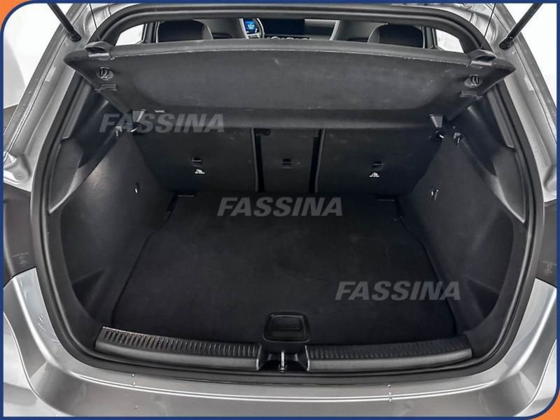 Mercedes-Benz Classe A Sedan usata a Milano (11)