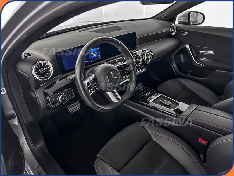 Mercedes-Benz Classe A Sedan usata a Milano (9)