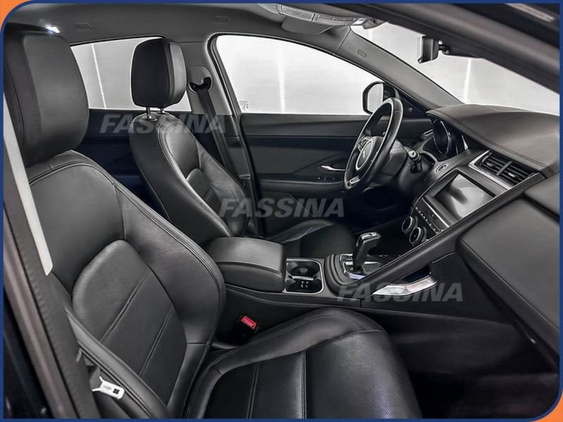 Jaguar E-Pace usata a Milano (13)