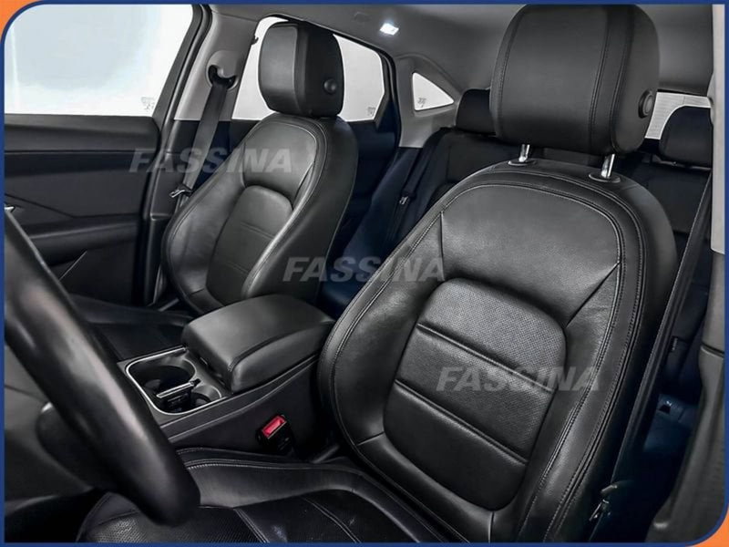 Jaguar E-Pace usata a Milano (8)