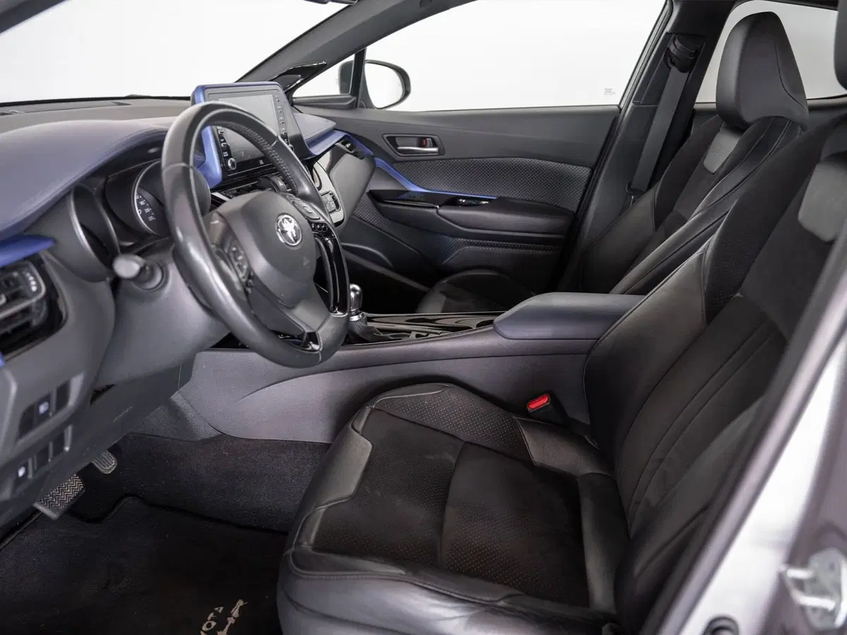 Toyota Toyota C-HR usata a Foggia (12)