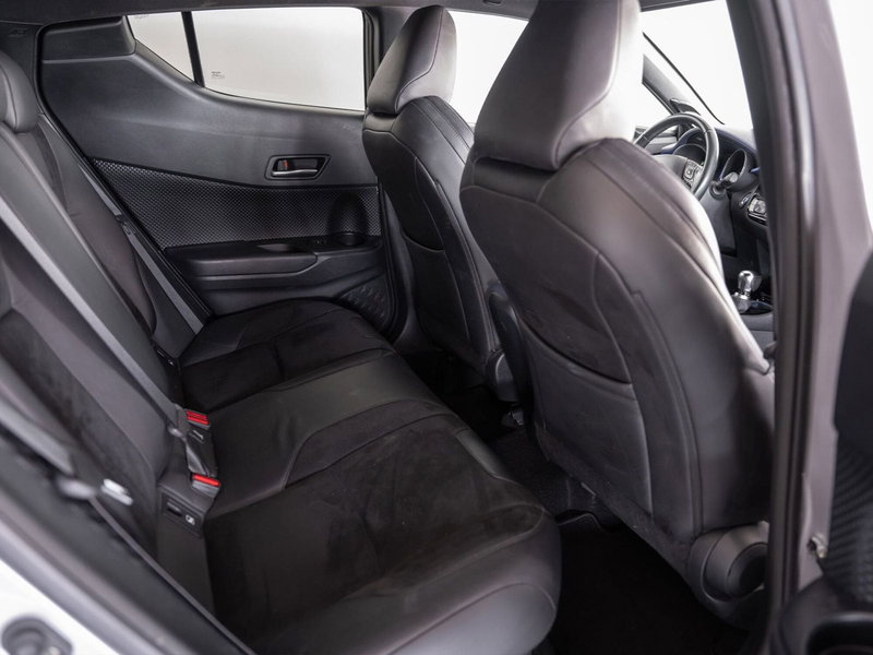 Toyota Toyota C-HR usata a Foggia (8)