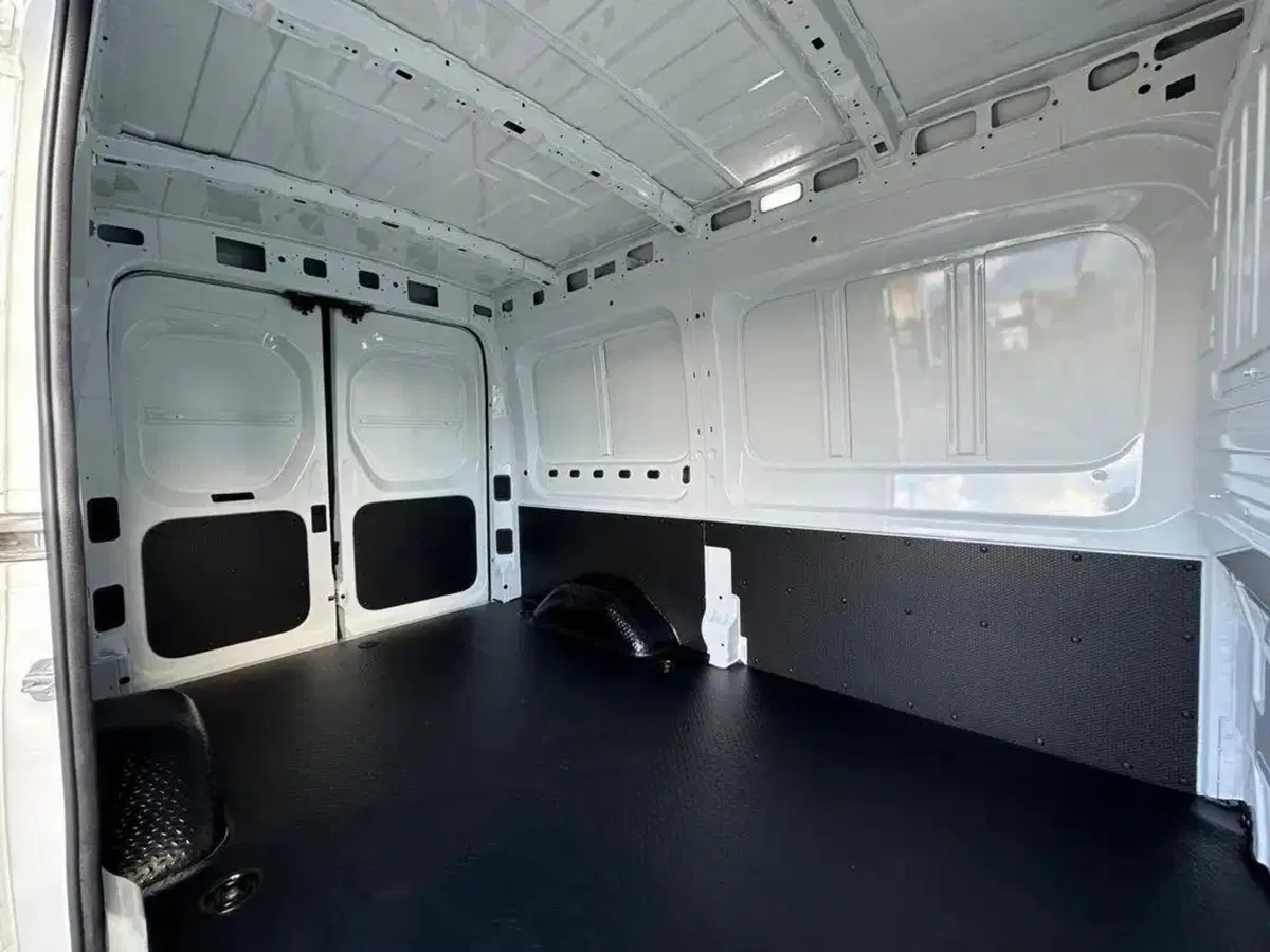 Maxus e Furgone nuova a Treviso (12)