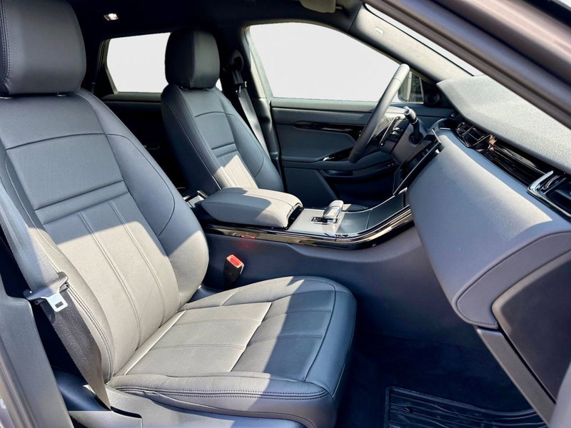 Land Rover Range Rover Evoque nuova a Bari (3)