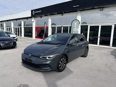 Volkswagen Golf 1.5 TGI DSG Style del 2022 usata a Jesi