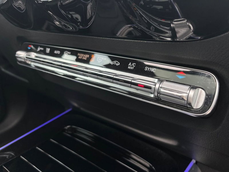 Mercedes-Benz GLA SUV usata a Napoli (16)