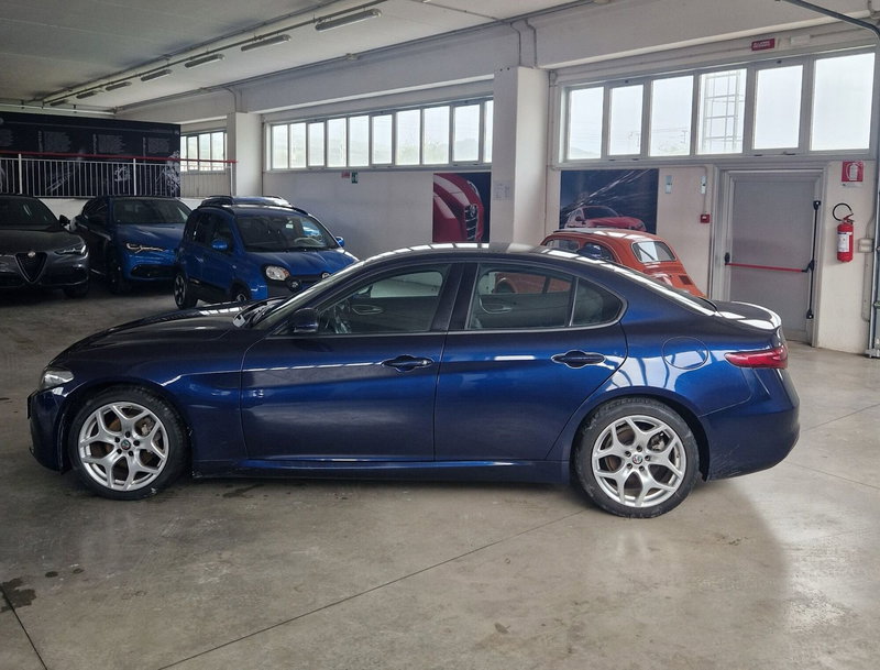Alfa Romeo Giulia usata a Terni (3)