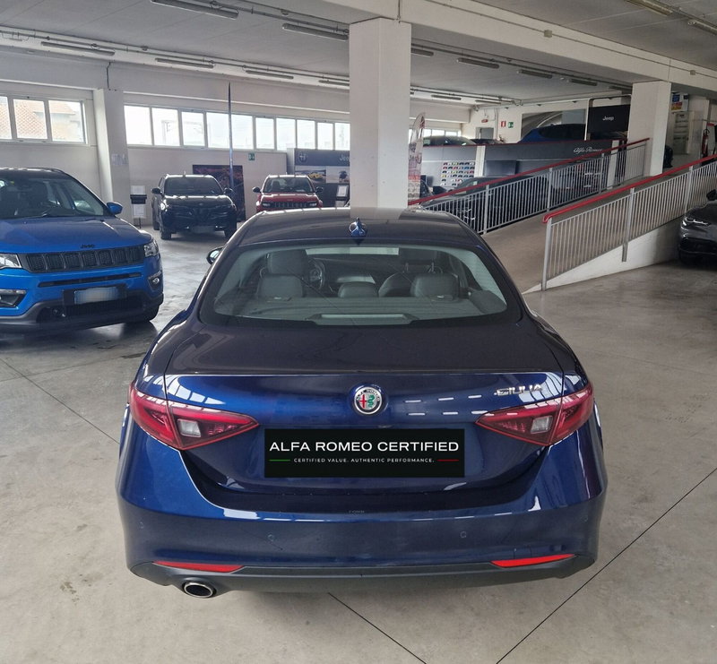 Alfa Romeo Giulia usata a Terni (5)