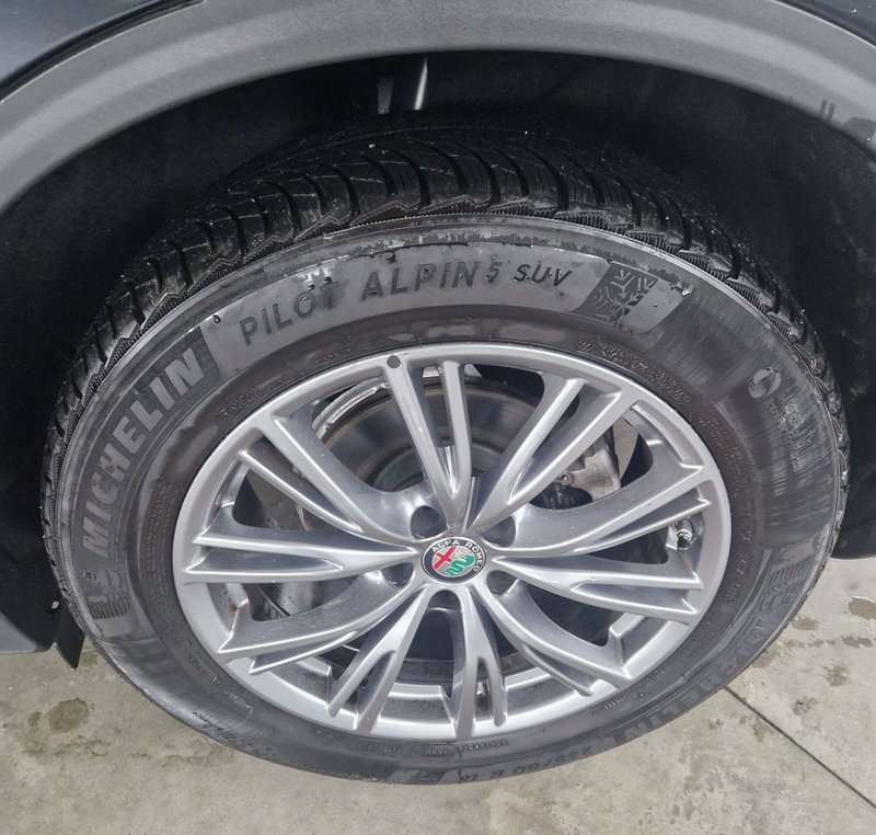 Alfa Romeo Stelvio usata a Terni (15)
