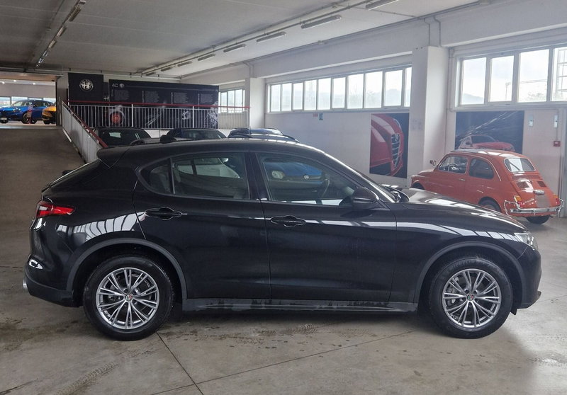 Alfa Romeo Stelvio usata a Terni (6)