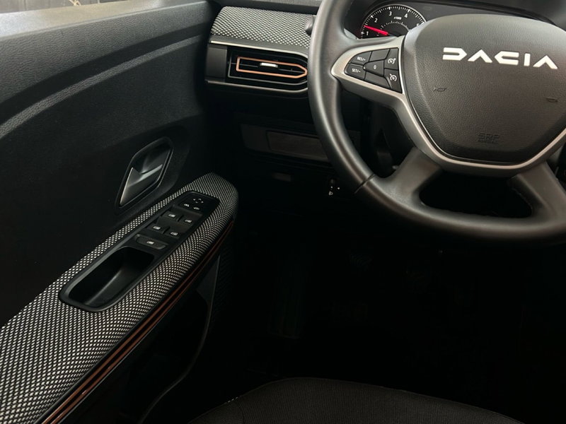 Dacia Sandero usata a Roma (13)