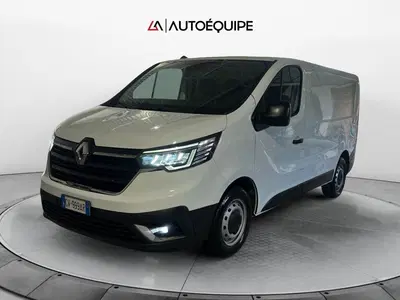 Renault Trafic Furgone van T27 2.0 blue dci 150cv L1H1 eag9 del 2024 usata a Roma