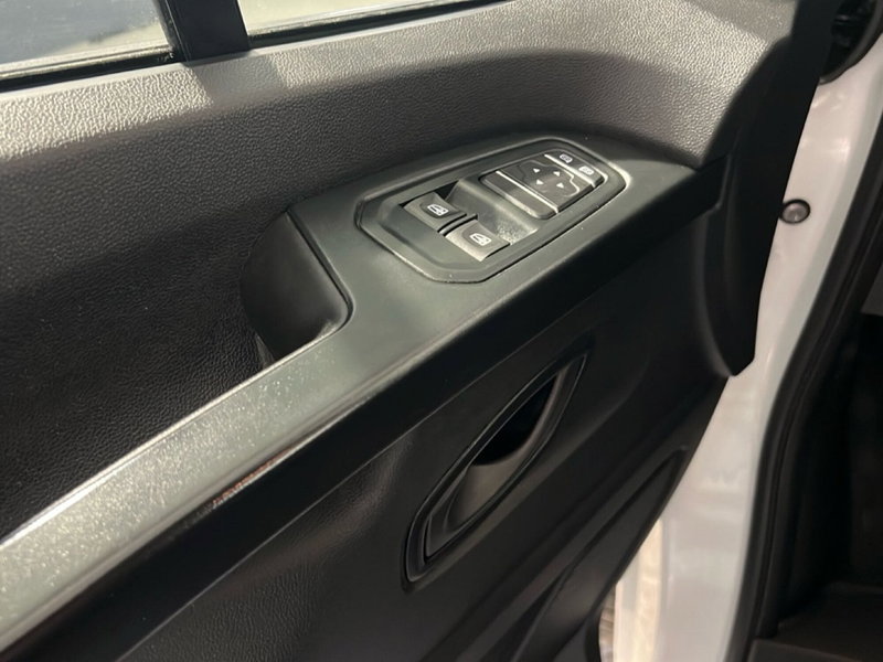 Renault Trafic Furgone usata a Roma (19)