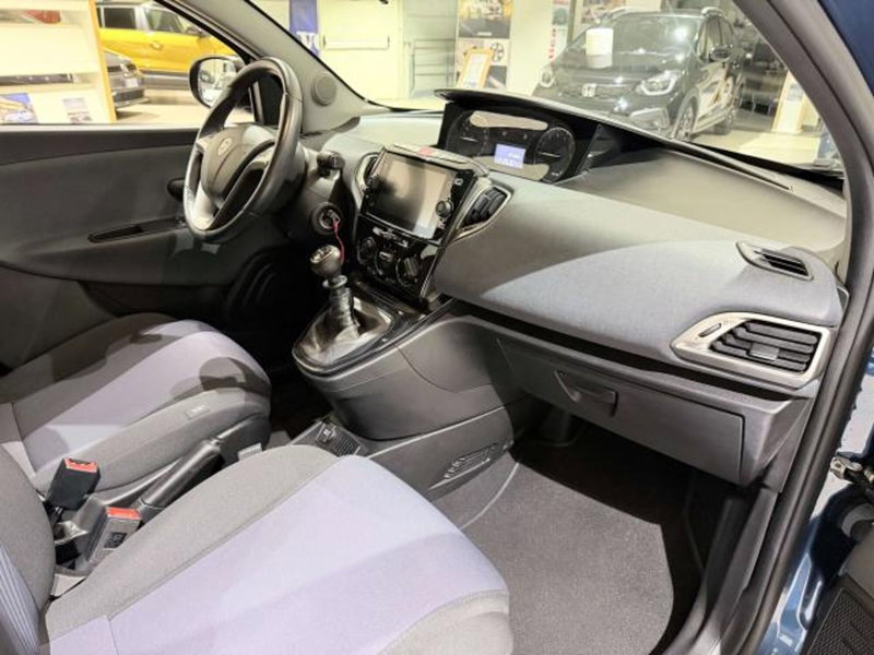 Lancia Ypsilon usata a Savona (12)