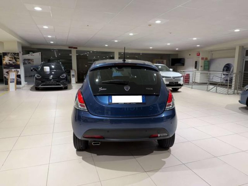 Lancia Ypsilon usata a Savona (7)