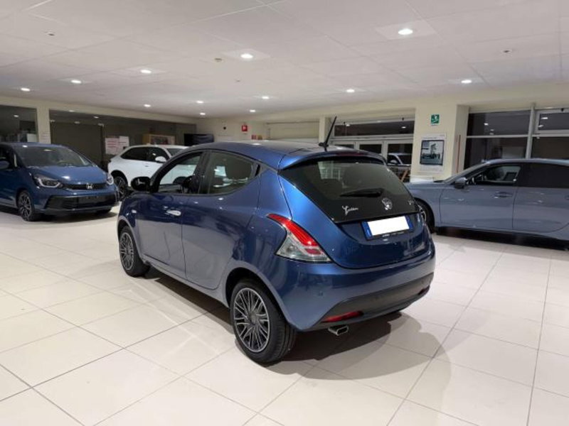 Lancia Ypsilon usata a Savona (8)