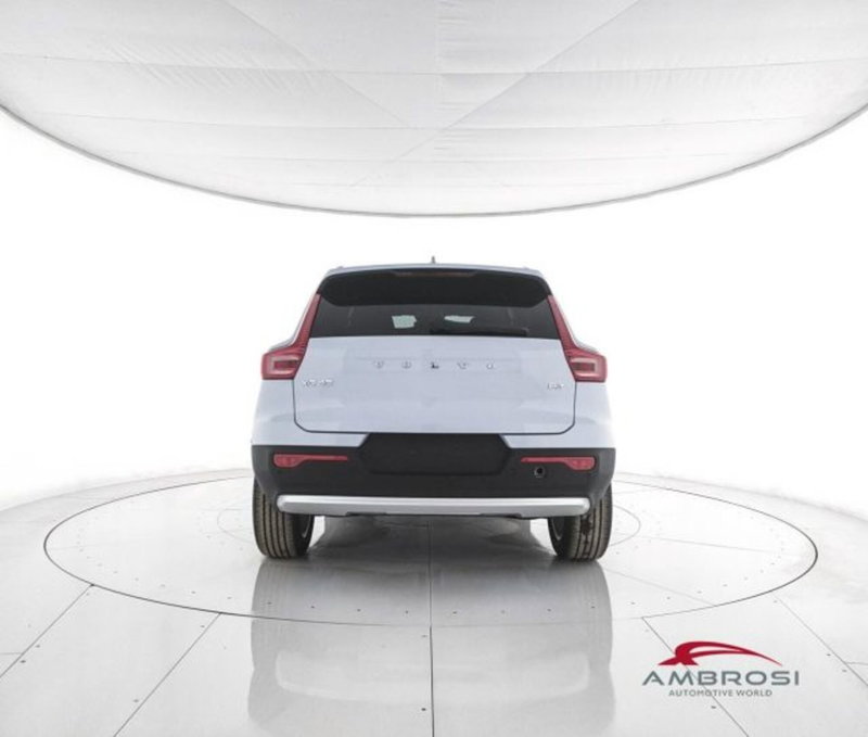 Volvo XC40 nuova a Perugia (6)