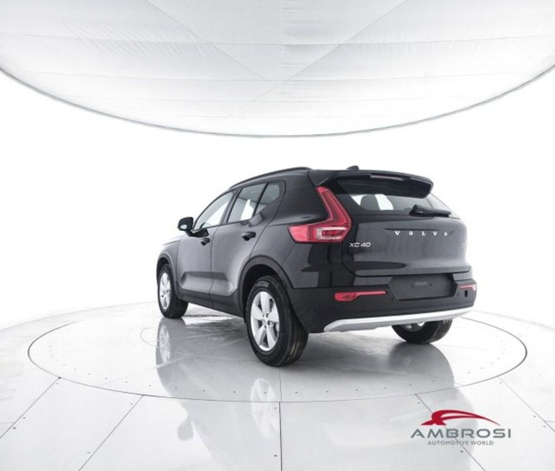 Volvo XC40 nuova a Perugia (3)