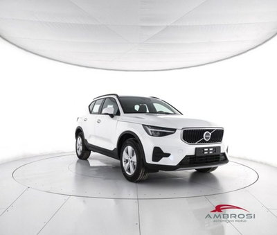 Volvo XC40 B3 automatico Essential nuova a Corciano