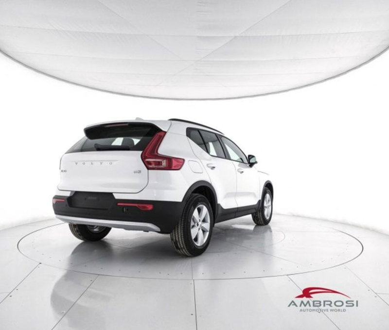 Volvo XC40 nuova a Perugia (2)